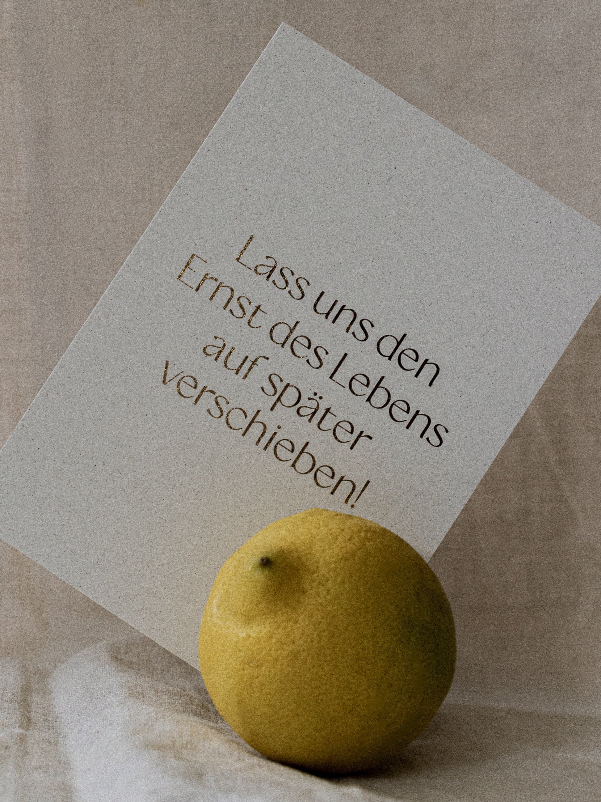 Detailansicht von minimalistischer Karte zur Motivation handgefertigt | Studio Wiis