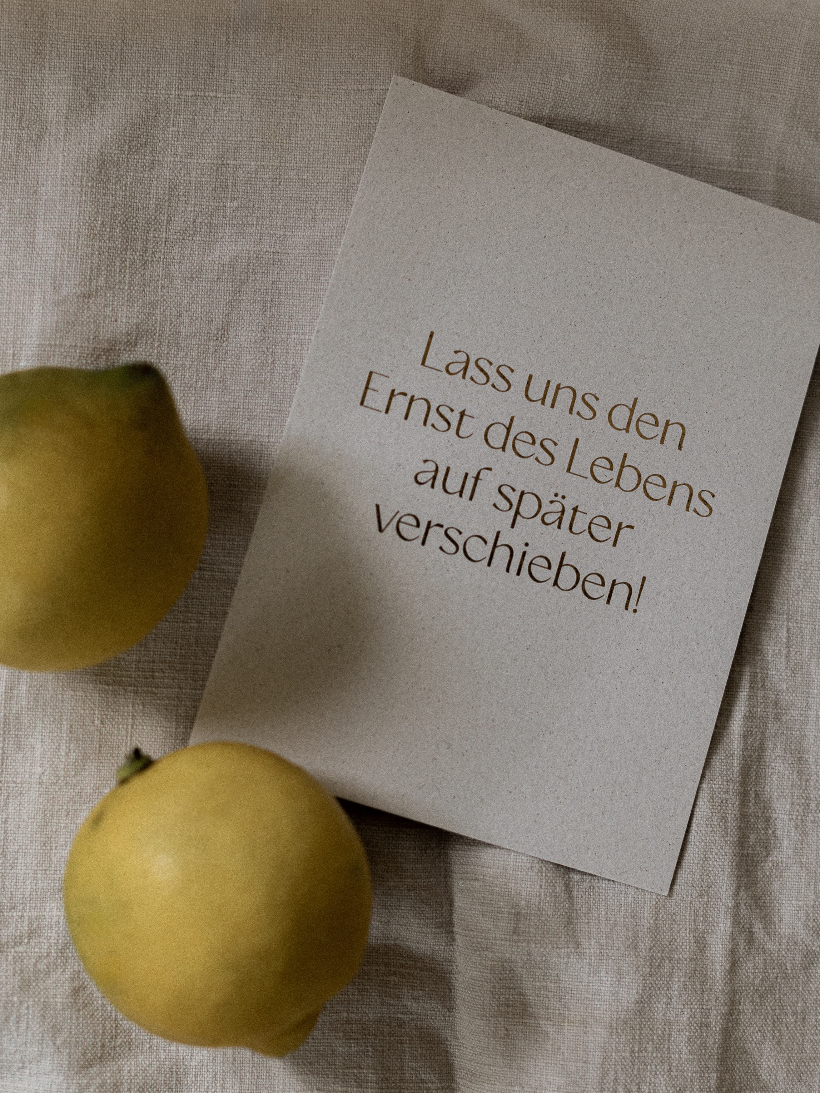 Minimalistische Karte zur Motivation mit goldener Schrift | Studio Wiis