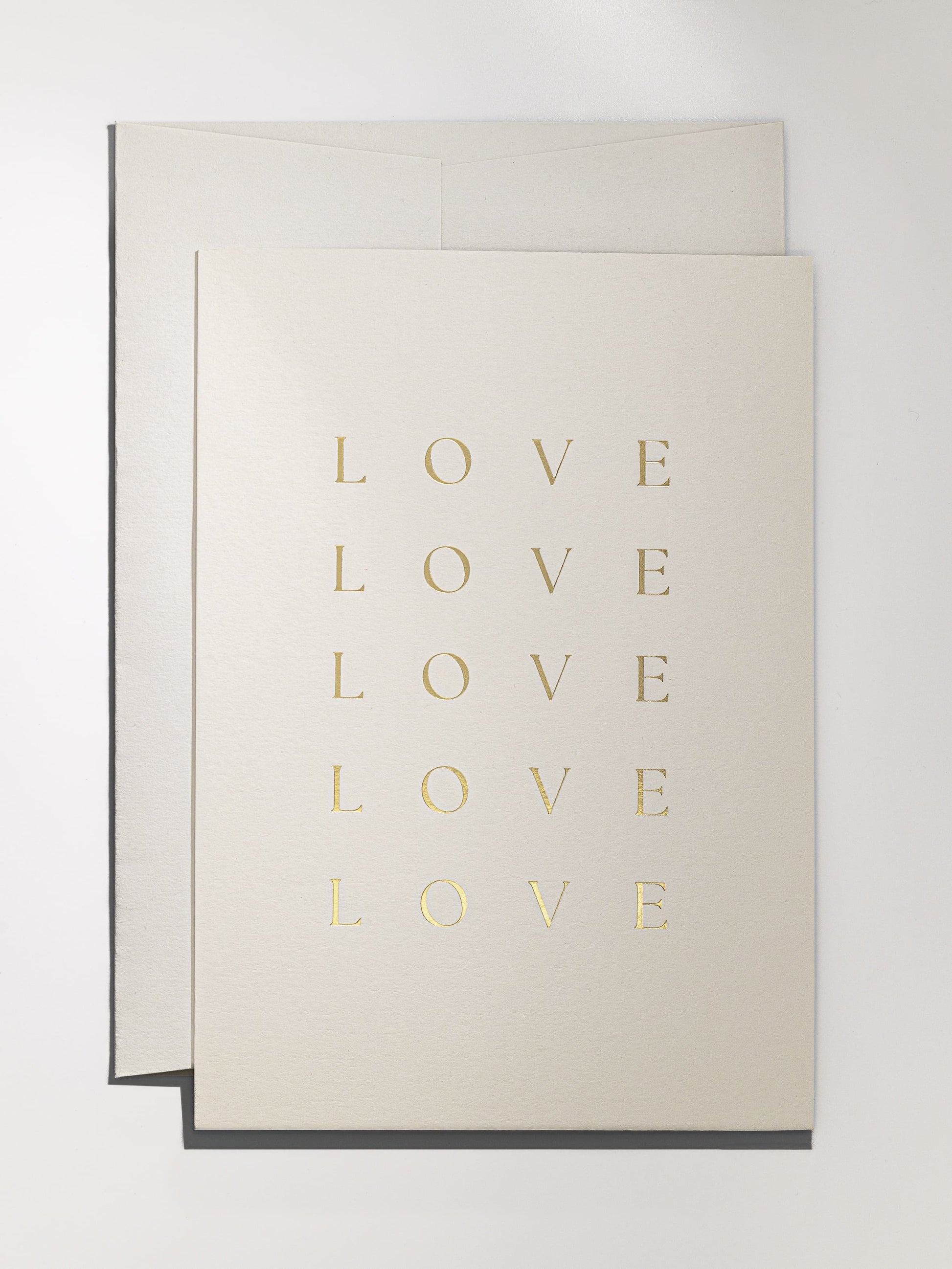 Schlichte Letterpress Karte mit Aufschrift Love | Studio Wiis